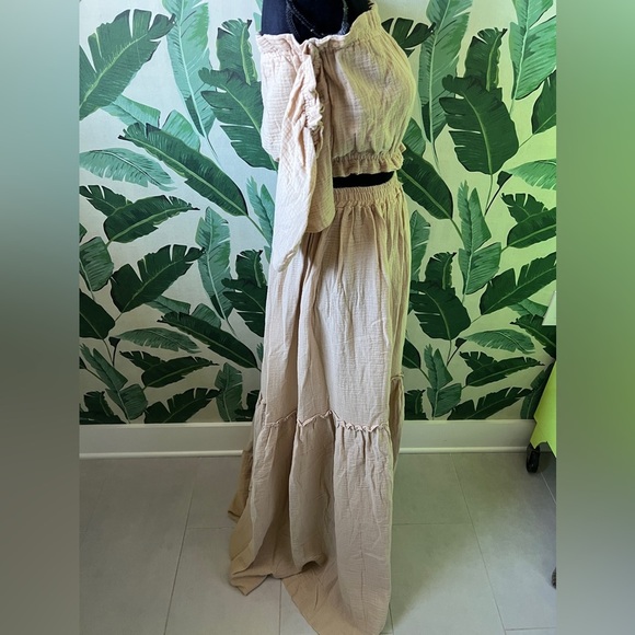 Boutique 2 Piece Maxi Skirt and Top Set Bohemian tan Peasant Style Size M - Picture 6 of 6
